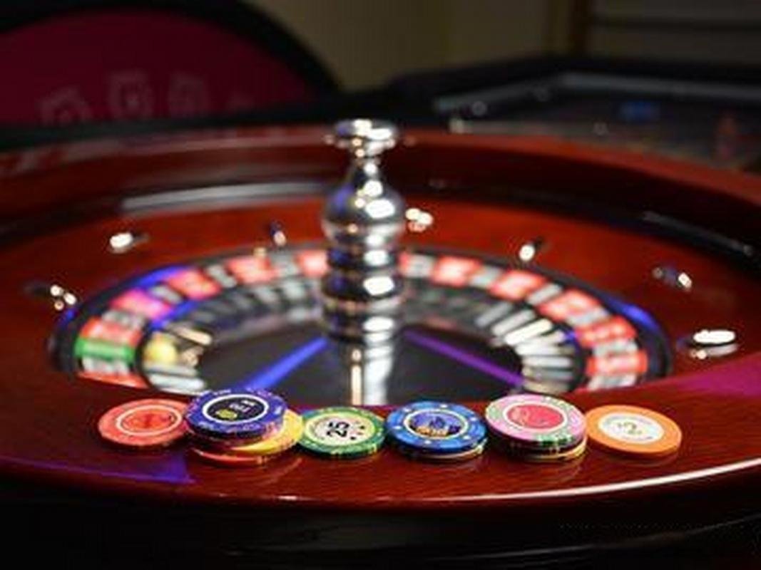 myamyan99 အွန်လိုင်း ကတ်ဂိမ်းများ Live Dealer Baccarat Table မြန်မာ ကစားသမားများ